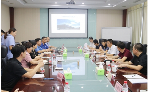 青島大學(xué)黨委常委、副校長于紅波一行蒞臨寶豐公司調(diào)研